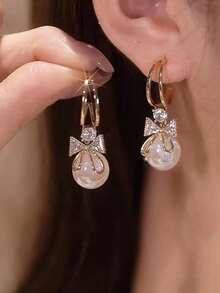 一对优雅复古新款美人鱼仿珍珠耳钉，简约法式时尚耳环，情人节配饰