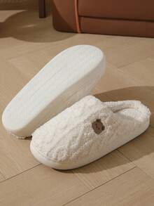 女士可爱卡通熊毛绒拖鞋，防滑耐磨舒适保暖家居拖鞋，适合秋冬季 - 白色 - 查看 4