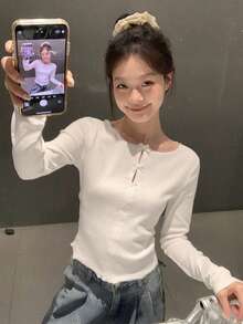 女士甜美蝴蝶结肩长袖T恤，修身秋季汗衫 - 白色 - 查看 7
