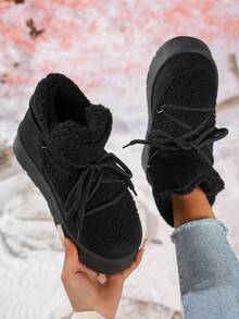 Damskie, modne na zimę 2025, brytyjskie, platformowe, rekreacyjne śniegowce z okrągłym noskiem. Cholewka wykonana z imitacji futra, a wnętrze z wełny jagnięcej. Kolor czarny, beżowy i karmelowy zapewnia ciepło i wygodę. Damskie, wysokiej klasy, lekkie, antypoślizgowe buty robocze do pracy na świeżym powietrzu. Damskie, sznurowane buty do domu, które utrzymują ciepło. Damskie, smukłe, uniwersalne, podwyższone śniegowce dla studentek na Halloween. Świąteczne, czarne buty Uggs.