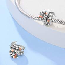 DIY Imitation Same Spirit Snake Series Pendant, A Variety Of Snake Shapes Vividly Show The Agility Of The Snake, Suitable For Halloween Funny Parties, Parties, And Daily Wear To Show Mystery And Nobility