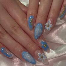 24 片装中档蓝色杏仁指甲贴纸，立体时尚花朵水滴金钻指甲套装（含：一片果冻胶和 1 条锉刀）适合女性日常约会和派对按压指甲美甲用品指甲