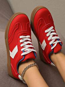 1 Pair Women Round Toe Lace-Up Sneakers, Versatile Comfortable Flat Low-Top Casual Trainers - Red - View 2