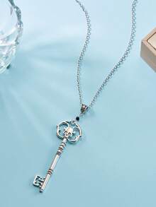 1Pc Fashionable Skull Key Gothic Style Alloy Pendant Necklace Women Fashion Halloween Party Gift - Skull Key Pendant Necklace - View 2