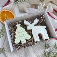 2 pièces Moule de bougie en forme d'arbre de Noël et de renne, fournitures artisanales pour la fabrication de bougies, moules de décoration pour la maison pour la cire, la résine, le plâtre, le silicone