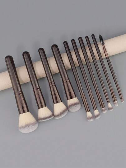 10支实木柄化妆刷套装，含化妆包，三色散粉刷、粉底刷、眼影刷，柔软蓬松的粉底腮红眼影晕染刷，女士化妆品美容工具，圣诞礼物，化妆刷套装，化妆刷套装，化妆刷套装，全套化妆刷，化妆刷套装，全套化妆工具，化妆刷套装，化妆刷套装，化妆礼盒套装