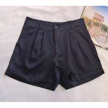 Short feminino alfaiataria social com botao - Preto - Visão 1