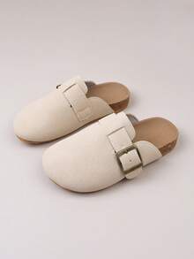 1 Pair Fashion Versatile Children's Mule Slippers, Metal Buckle Decor, Suede Material, Comfortable Non-Slip, Closed Toe Strap, Beige Flat Heel, Retro Casual, Suitable For Daily Wear