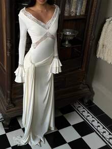 Lace Maxi Dress With Bell Sleeves And Fitted Patchwork Design - trắng - Xem 1
