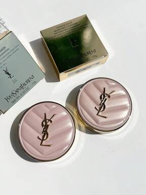 Yves Saint Laurent YSL TOUCHE ÉCLATGLOW-PACT CUSHIONHIGH COVER MESH FOUNDATIONÉCLAT NATUREL. HAUTE COUVRANCE. HYDRATATION LONGUE TENUEHEALTHY GLOW. HIGH COVERAGE. LONG-LASTING HYDRATION SPF 23/ PA++B10 5g[MINI SIZE]
