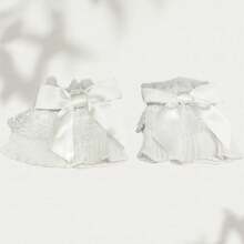 1 Pair Nail Art Photo Shoot Cuffs, Nail Art Lace Wrist Sleeves, Elastic Wrist Cuffs For Sleeves Lace Cuff Shooting Background Props, Lolita Lace Gloves Women's Floral Lace Short Wrist Cuff For Wedding Masquerade, Sweater Cuffs