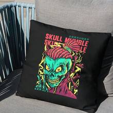 1 față de pernă cu tematică de Halloween. Modelul cu adunări de monștri creează o atmosferă de sărbătoare și decorează perna. Potrivit pentru decorarea canapelei, patului, mașinii etc., potrivit pentru utilizare pe tot parcursul anului și poate îmbunătăți estetica casei. (Suportul de pernă nu este inclus)