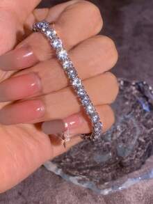 1pc Luxurious Copper Inlaid Shiny Cubic Zirconia Tennis Bracelet For Women, Suitable For Daily, Party And Vacation Wear