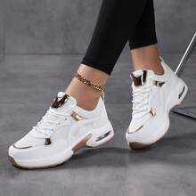 春秋新款大码轻便透气女鞋，金色拼接女运动鞋，白色舒适女跑鞋，厚底女运动鞋，坡跟女鞋，增高女鞋