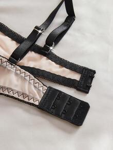 Set de lenjerie intimă neagră, sexy, cu plasă și broderie, retro, elegant, cu bretele asimetrice, sutien bandeau pentru femei.