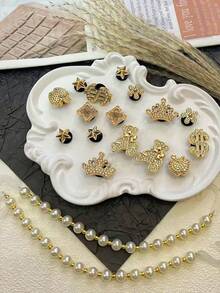 18 szt. akcesoriów do butów ogrodowych DIY, złota korona z kryształkami w kształcie niedźwiedzia, ozdoby do butów z łańcuszkiem z pereł, zdejmowane ozdoby do sandałów plażowych, buty z wydrążonymi w środku wzorami, prezenty świąteczne