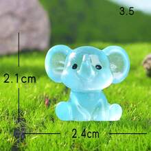 30 قطعة / 50 قطعة من تماثيل الفيلة الصغيرة، ديكورات صغيرة لحيوانات أليفة جميلة، إكسسوارات ديكورية لتزيين المناظر الطبيعية للحدائق المصغرة على المنضدة، إكسسوارات ديكورية مسلية وجميلة لتزيين المنضدة، قطع بألوان عشوائية لعرض المنضدة.