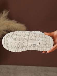 1 Pair Plus Size 36-42 Faux Fur Lined Warm Animal Quilted Punk Metal Eyelet Lace-Up Thick Sole Snow Boots, Outdoor/Holiday, Winter