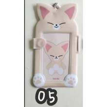 Serie de cosplay Figuras de anime Kawaii Nuevo Kpop Titular de tarjeta de dibujos animados Skz Animal Plástico Soporte de foto de tres pulgadas Forma asimétrica Cubierta protectora con imán Sujeción manual Un regalo de Navidad y cumpleaños para un amigo