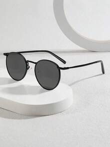 1 Pair Women's Metal Round Fashion Versatile Glasses, Metal Frame Daily Wear Elegant Sunglasses - Black Frame Gray Film - View 1