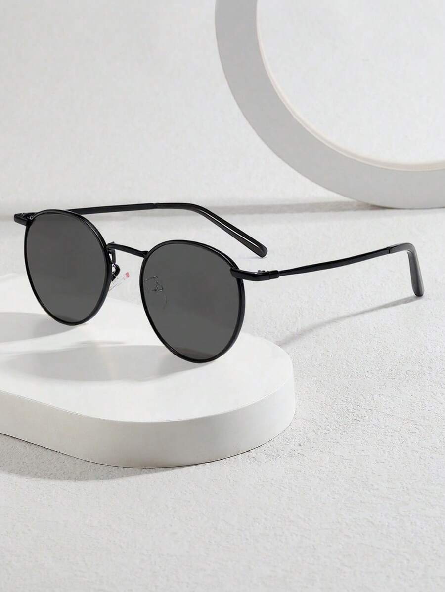 1 Pair Women's Metal Round Fashion Versatile Glasses, Metal Frame Daily Wear Elegant Sunglasses - Black Frame Gray Film - View 1