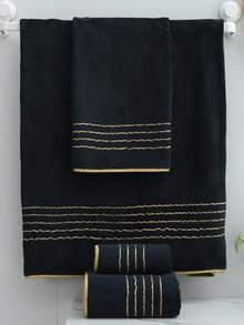 两件套浴室毛巾套装，2条珊瑚绒浴巾，金色滚边，柔软吸水，不起毛，男女通用，适用于居家、沙滩、泳池。尺码可选：1条毛巾（40厘米 x 80厘米）和1条超大浴巾（90厘米 x 170厘米）。浴室装饰，秋季装饰，美容院和家居浴室返校季加厚吸水浴巾刺绣浴室毛巾，圣诞礼物，运动毛巾套装，居家酒店使用。 - 黑色 - 查看 5