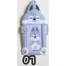 Serie de cosplay Figuras de anime Kawaii Nuevo Kpop Titular de tarjeta de dibujos animados Skz Animal Plástico Soporte de foto de tres pulgadas Forma asimétrica Cubierta protectora con imán Sujeción manual Un regalo de Navidad y cumpleaños para un amigo