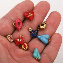 1件不锈钢镀金心形和鱼形多元素吊坠项链，适合作为礼物、日常佩戴和特殊场合佩戴。 - 墜飾 - 查看 7