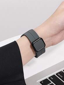 1pc Silicone Magnetic Watchband Compatible With Apple Watch Band 42mm 38mm 40mm 41mm 44mm 45mm 46mm 49mm Fashion Smart Watch Replacement Watch Strap For Series Ultra2 Ultra SE2 SE 11 10 9 8 7 6 5 4 3 2 1 For As A Gift For Students Returning To School