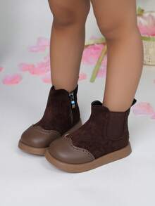 1 par de botas premium para bebé, hechas de cuero y gamuza de alta calidad, suaves, encaje delicado y combinación de colores retro, estilo único y versátil, diseño con cremallera lateral para facilitar el calzado y descalzado, suela suave y elástica que proporciona un apoyo cómodo para los pasos del bebé