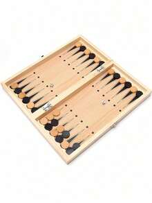 1 Stücke handgefertigter Holz Falt Schach Internationales Set, Mini 24 x 24 cm handgefertigtes Spielbrett zum Verstauen, 3-in-1 Schachbrett Spiel (Schach, Dame, Backgammon), geeignet für erwachsene Anfänger. Die multifunktionalen schwarz-weißen Holzschachfiguren des internationalen Schachspiels können zusammengeklappt werden.