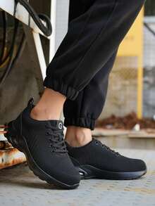 Chaussures de légères pour hommes, chaussures de sport de travail, anti-perforation, embout en acier anti-dérapant, semelle en EVA respirante, convient pour les sites de construction industriels, ainsi que pour les sports, la randonnée, la construction, l'escalade, le jardinage, l'entrepôt, l'entretien quotidien, etc. pour les femmes. Une chaussure de travail et de formation pratique, fiable et durable. (Conseil de taille : taille petite, il est suggéré de commander une taille au-dessus) - Noir - Voir 9