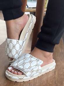 Women's Sandal With Adjustable Clasp - White - View 3