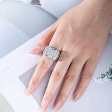 1 件女士 CZ 镶嵌心形戒指，复古全铺镶水钻爱情戒指，独特设计 - 彩色 - 查看 4