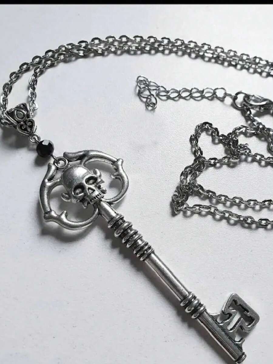 1Pc Fashionable Skull Key Gothic Style Alloy Pendant Necklace Women Fashion Halloween Party Gift - Skull Key Pendant Necklace - View 1