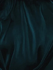 女士优雅通勤纯色立领灯笼袖衬衫