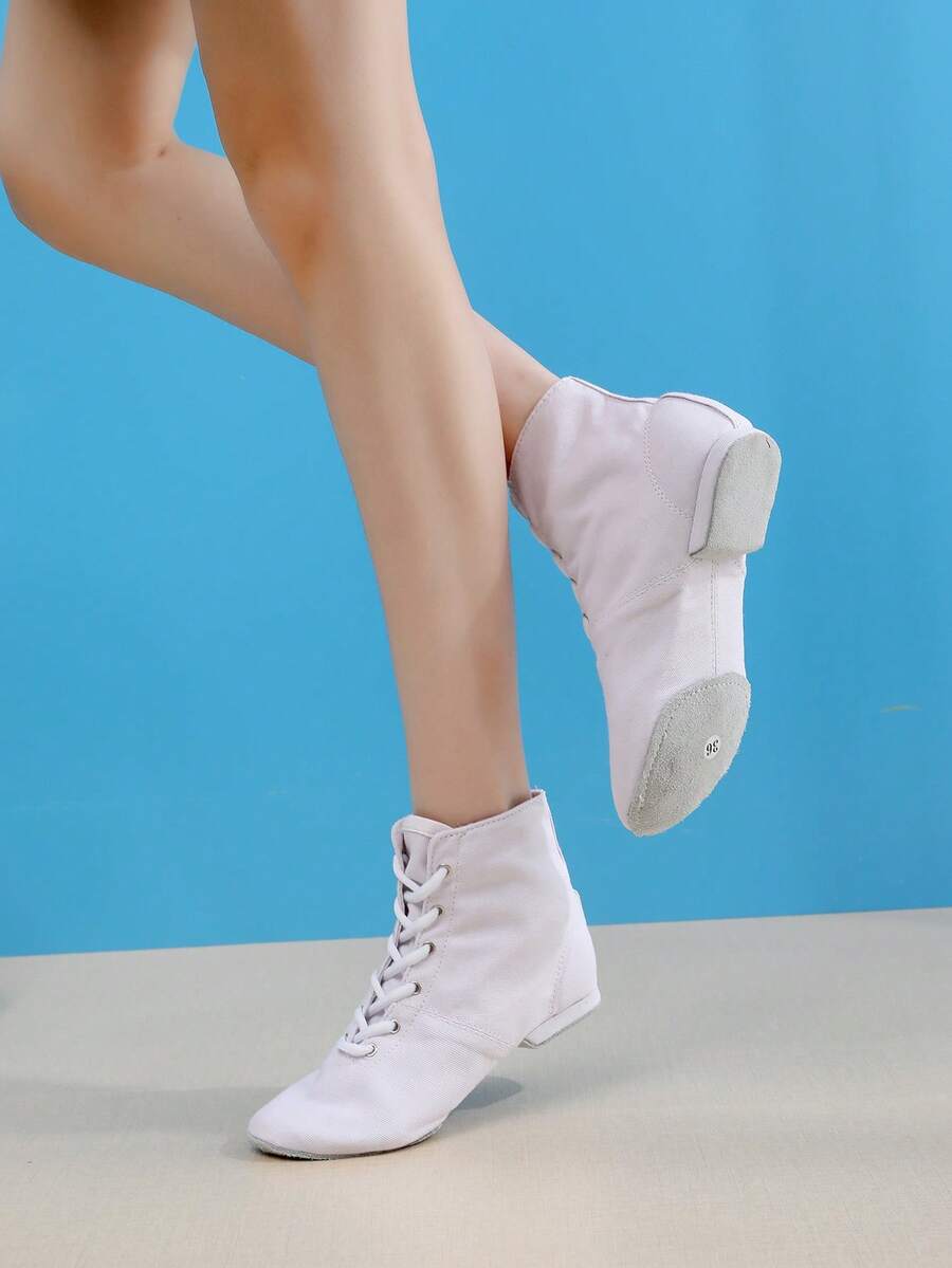1.5cm Low Heel Soft Bottom White Ballet Flats, Lace-Up High Top Indoor Sports Shoes, Canvas Jazz Dance Shoes For Modern Dance, Salsa Dance Performance And Practice, Comfortable, Soft And Lightweight