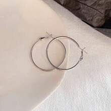 1 par de pendientes de aro grandes y versátiles, juego de pendientes grandes y redondos de moda, adecuados para regalos, accesorios diarios, versátiles