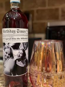 1/3/5张个性化报纸瓶贴礼品，适用于葡萄酒、香槟、迷你烈酒，适合生日、毕业、单身派对、拍照、30岁、21岁、退休等场合。个性化葡萄酒瓶贴，可定制文字和照片，优雅的黑白设计，独特的婚礼和伴娘邀请葡萄酒标签，订婚和周年纪念礼物，生日派对和节日庆典酒瓶装饰。 - 彩色 - 查看 10