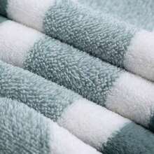 3 pièces/Set Ensemble de serviettes de bain, 70x140cm - Douces, absorbantes, séchage rapide, avec boucle de suspension, convient pour la salle de bain, le spa, l'hôtel, la piscine, la plage, la salle de sport et plus encore. Serviettes de douche pour le salon de beauté, l'hôtel, les sports, les essentiels de la maison, la serviette, les soins de la peau