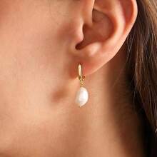 Women's Gold Pearl Stud Earrings |   14K Gold Plated Round Earrings With White Pearls