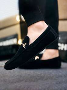 2025 Men's Classic Fashion Comfortable Flat Formal Slip-On Loafer Shoes, Lightweight Driving Shoes, Versatile & Comfortable Moccasins, Suitable For Valentine's Day, Halloween, Casual Outings (Note: Shoes Run Small And Narrow, Those With Wide Feet Are Advised To Order One Size Up) - Black - View 5