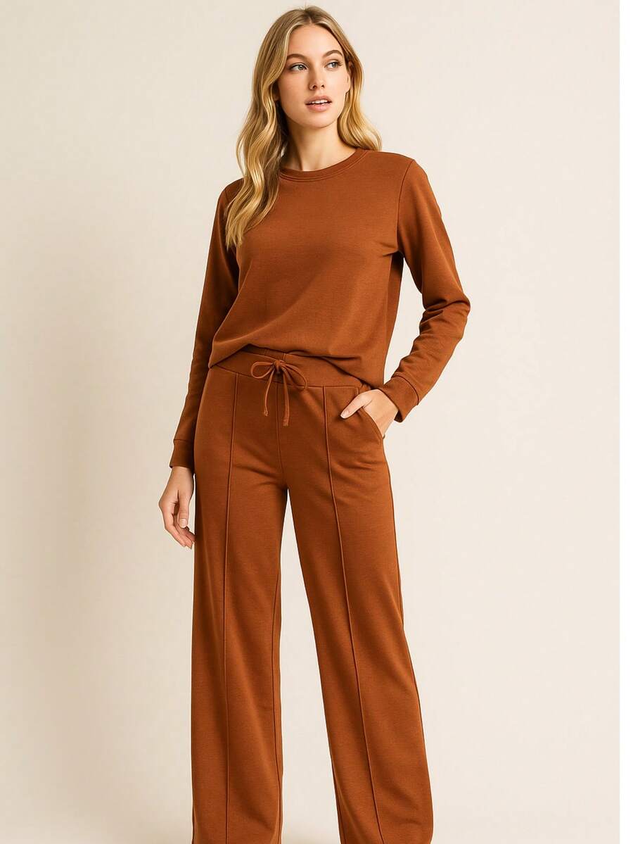 Traje 2 piezas casual de otoño que incluye blusa corta holgada y pantalones pierna ancha tipo pata elefante amplios y cordón en la cintura tela sin transparencias - Camel - Ver 1