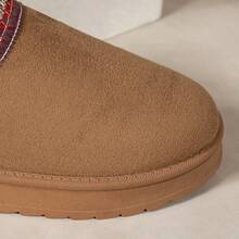 Bottes de neige pour femmes, Pantoufles mode intérieur/extérieur confortables en mousse, Marron châtaigne avec bordure, Pantoufles de maison moelleuses à enfiler