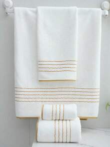 两件套浴室毛巾套装，2条珊瑚绒浴巾，金色滚边，柔软吸水，不起毛，男女通用，适用于居家、沙滩、泳池。尺码可选：1条毛巾（40厘米 x 80厘米）和1条超大浴巾（90厘米 x 170厘米）。浴室装饰，秋季装饰，美容院和家居浴室返校季加厚吸水浴巾刺绣浴室毛巾，圣诞礼物，运动毛巾套装，居家酒店使用。 - 黑色 - 查看 8