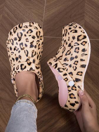 Nuevos zapatos de jardín para mujer, zapatos planos ajustables y holgados, pantuflas esponjosas para dormitorio/viaje/playa, pantuflas de punta cerrada