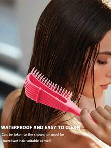 1 lược gỡ rối giúp tóc mượt mà, lược răng thưa với chất liệu bền chắc. Nhẹ nhàng gỡ rối tóc xoăn, tóc ướt hoặc tóc khô một cách dễ dàng. Cần thiết cho việc tạo kiểu tóc tại nhà, chăm sóc tóc sau khi tắm và cho các chuyên gia làm tóc tại salon. Được thiết kế cho quy trình chăm sóc tóc của người lớn. - Nhiều màu - Xem 4