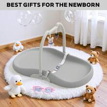 UBRAVOO Cambiador UBRAVOO con cinturón deseguridad y bandeja para juguetes para gatos, cuña antivuelco, fácil de limpiar, impermeable, con bordes acolchados elevados