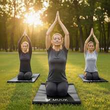 MUUK FITNESS Tapete de Yoga Foamy Antideslizante 150 x 59 cm | Esterilla Ligera de 8 mm con Correa de Transporte| Almohadilla para Rodillas y Codos | Material EVA Resistente, Ligero y Cómodo | Ideal para Ejercicio en Casa, Gimnasio, Parque, Viajes, Meditación y Estiramientos