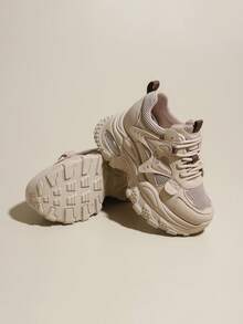 2025秋冬新款厚底内增高小个子女士鞋美亚德色卡其色复古女士运动鞋百搭显瘦增高休闲跑步鞋